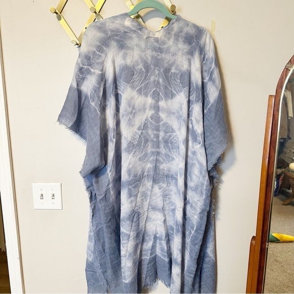 David and Young beachy flowly fringe kimono Style cover up cardigan - Picture 2 of 4